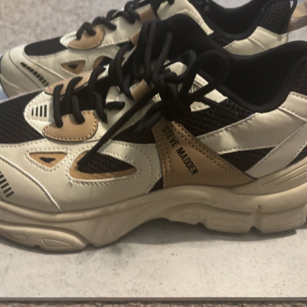 Steve Madden Black and Tan Sneakers